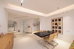 Book and Bed - Xujiahui