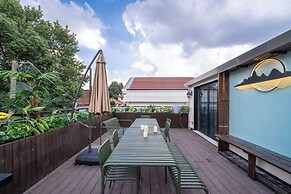 Book and Bed - Xujiahui