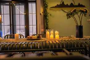 Book and Bed - Xujiahui