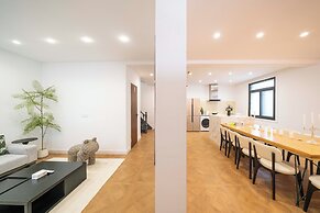 Book and Bed - Xujiahui