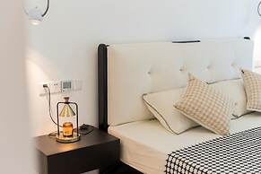 Book and Bed - Xujiahui