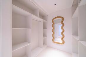 Book and Bed - Xujiahui