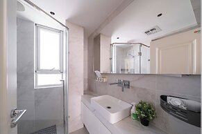 Book and Bed - Xujiahui