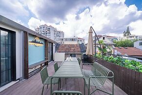 Book and Bed - Xujiahui