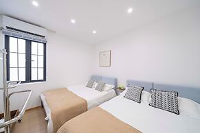 Book and Bed - Xujiahui