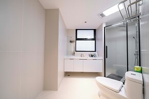 Book and Bed - Xujiahui