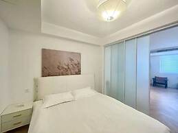 Book and Bed - Xujiahui