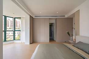 Book and Bed - Xujiahui