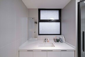 Book and Bed - Xujiahui