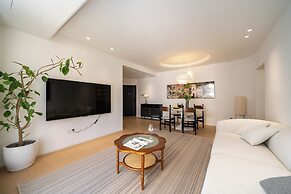 Book and Bed - Xujiahui