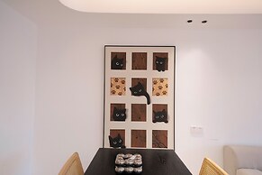 Book and Bed - Xujiahui