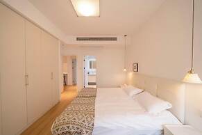 Book and Bed - Xujiahui