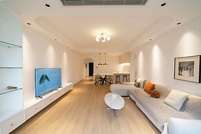 Book and Bed - Xujiahui