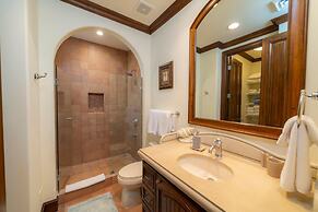 Montebello 2E 3bdrm 3bath Ocean View