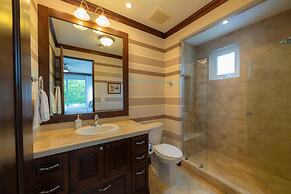 Altavista 4C 3 bdr 3 Bath Ocean View