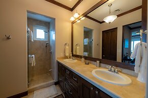 Altavista 4C 3 bdr 3 Bath Ocean View