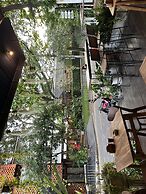 Nookhouse Cafe