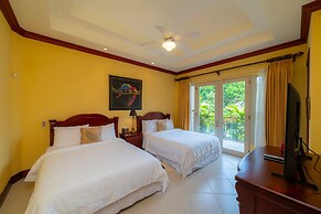 Bella Vista 8B 3 Bedr 3 1 2 Bath