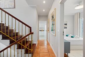 Villa Eastern Edge by Homie