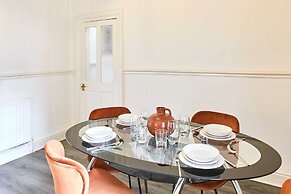 Host Stay Bishop House