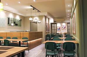 Balfers Hotel