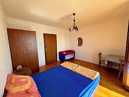 Apartment Višnja