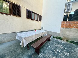 Apartment Višnja