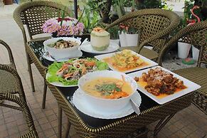 Sukhothai Grand Hotel and Landmark