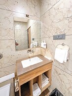THE GRAND KD HOTEL
