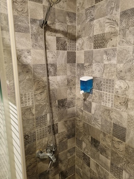 Amman Apartment With Electric Heating & Wifi