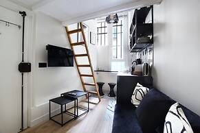 Cozy Studio With Loft Bed - Center of Paris