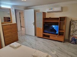 Charming Amman Apartment With Security and Modern Amenities