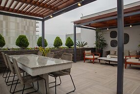 w Bright 1BR w Private Balcony in Barranco