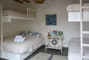 w Modern 5BR With Private Pool in Paracas
