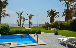 w Modern 5BR With Private Pool in Paracas