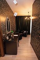 Binario Magic Hotel