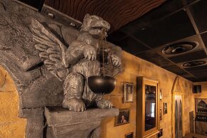 Binario Magic Hotel