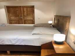 2-bedroom Cottage With Park and Deer Park