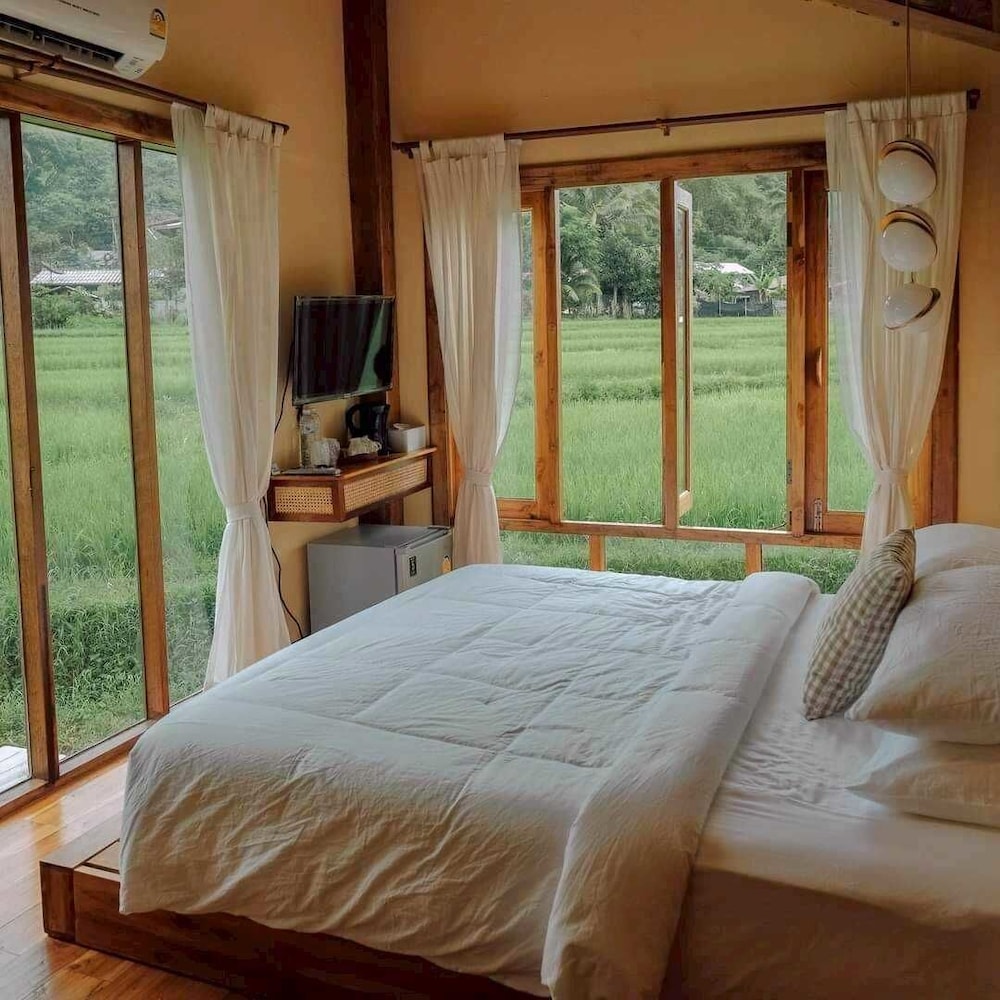 Lomhaijai Homestay