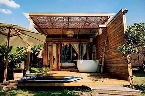 Lomhaijai Homestay