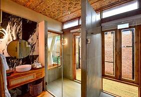 Lomhaijai Homestay