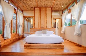 Lomhaijai Homestay