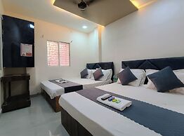 Shri Radha hotels