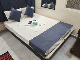 Shri Radha hotels