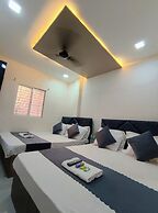 Shri Radha hotels