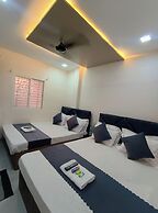 Shri Radha hotels