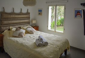Casa Paracas by Wynwood House