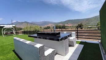 Everest Guest House