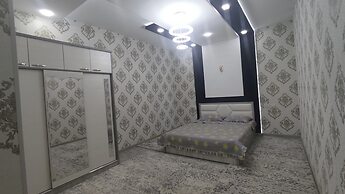 Everest Guest House