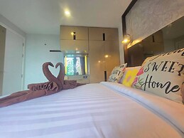 Room-a305 - 1 Bdr Condo With Sea View, A